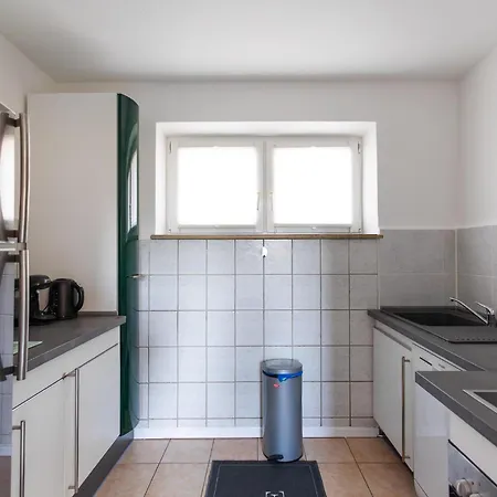 Exclusive Feeling Flat アパート