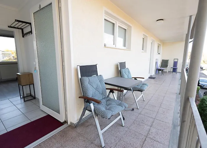 Exclusive Feeling Flat 라팅겐